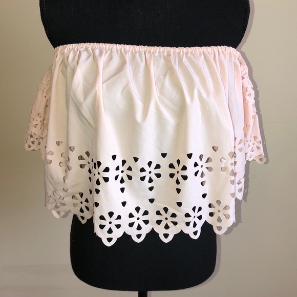 Cut out strapless top - Picture 2 of 3